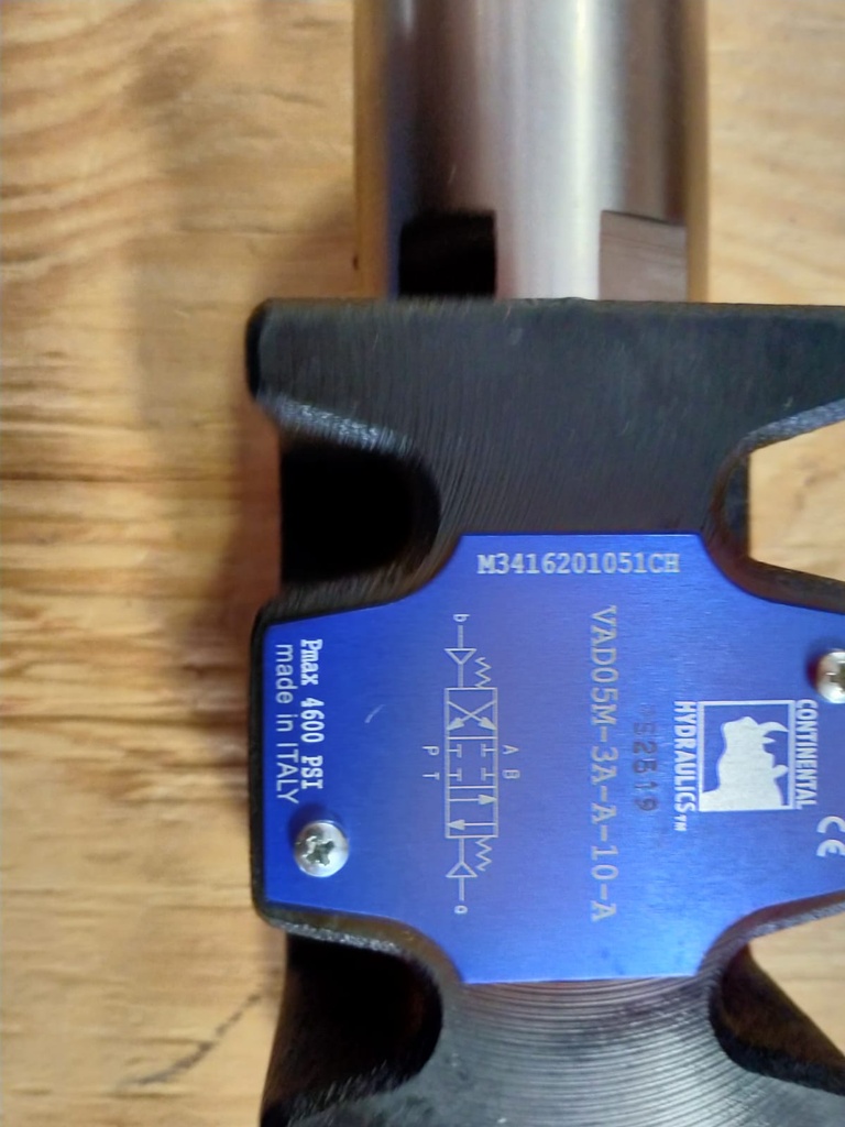 VAD05M-3A-A-10-A Directional control valves
