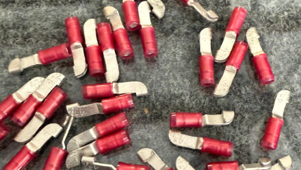 [1055762] 320555  Lug